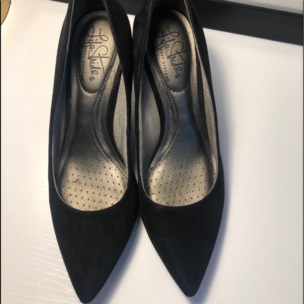 Lifestride suede pumps